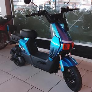 Polo Motos KW3