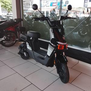 Polo Motos KW3