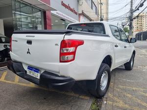 L200 TRITON 2.4 16V TURBO SPORT GL CD 4X4
