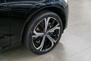 XC60 2.0 T8 RECHARGE ULTIMATE DARK AWD