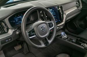 XC60 2.0 T8 RECHARGE ULTIMATE DARK AWD