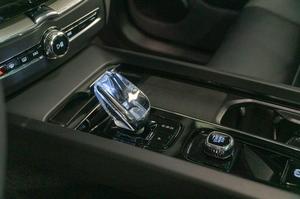 XC60 2.0 T8 RECHARGE ULTIMATE DARK AWD