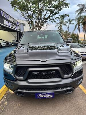 1500 5.7 V8 REBEL CD 4X4