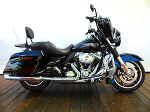 STREET GLIDE