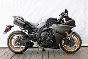 YZF R1