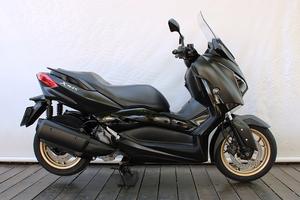 YAMAHA XMAX ABS