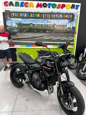 TRIUMPH TRIDENT 660