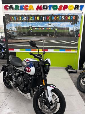 TRIUMPH TRIDENT 660