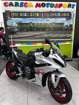 SUZUKI GSX-8R