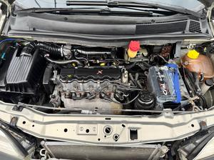 ZAFIRA 2.0 MPFI COMFORT 8V