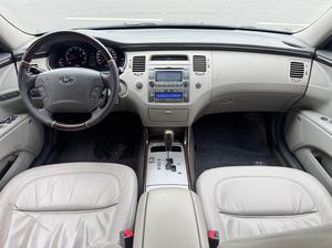 AZERA 3.3 MPFI GLS SEDAN V6 24V