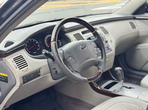 AZERA 3.3 MPFI GLS SEDAN V6 24V