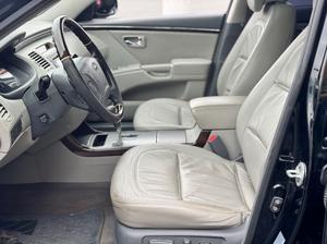 AZERA 3.3 MPFI GLS SEDAN V6 24V