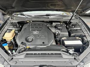 AZERA 3.3 MPFI GLS SEDAN V6 24V