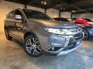 OUTLANDER