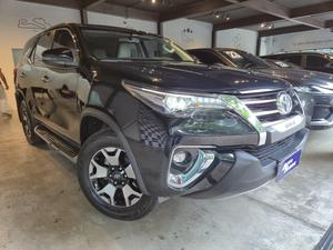 TOYOTA HILUX SW4