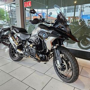R 1250 GS PREMIUM TRIPLE BLACK 719