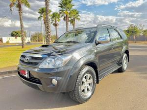 TOYOTA HILUX SW4