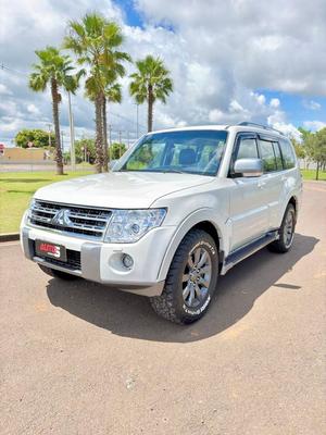 MITSUBISHI PAJERO FULL