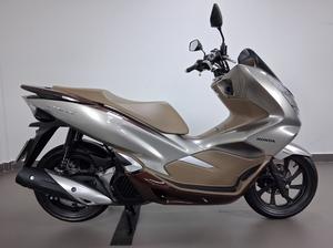 PCX 150 DLX