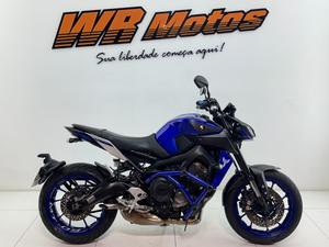 YAMAHA MT-09