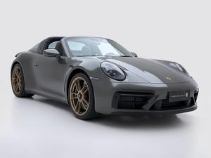 911