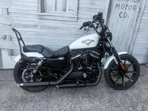SPORTSTER IRON 883