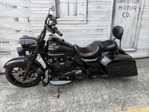 ROAD KING SPECIAL 