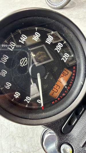 SPORTSTER XL 883 N IRON 