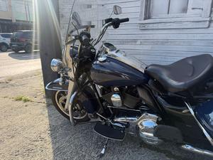 ROAD KING POLICE FLHP 