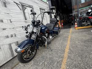 ROAD KING POLICE FLHP 