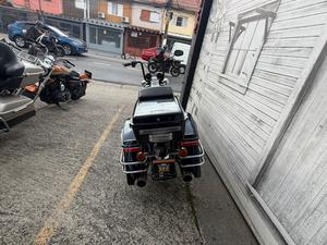 ROAD KING POLICE FLHP 