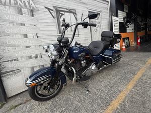 ROAD KING POLICE FLHP 
