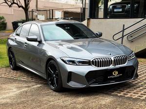 320i