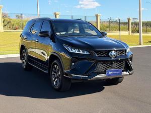 TOYOTA HILUX SW4 2.8 SRX DIAMOND 4X4 7 LUGARES 16V TURBO INTERCOOLER