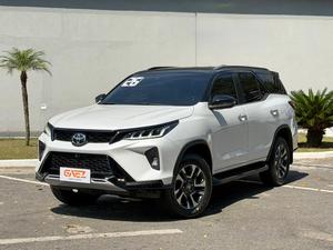 TOYOTA HILUX SW4 2.8 SRX DIAMOND 4X4 7 LUGARES 16V TURBO INTERCOOLER