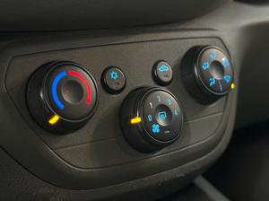 CHEVROLET/SPIN 1.8 LT 8V 2013