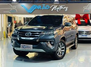 TOYOTA HILUX SW4