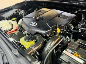 TOYOTA/HILUX SW4 2.8 SRX 4X4 7 LUGARES 16V TURBO INTERCOOLER 2017