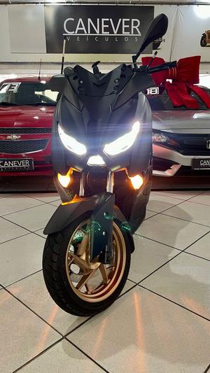 XMAX ABS 