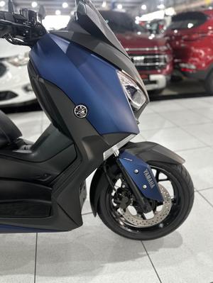 XMAX ABS 