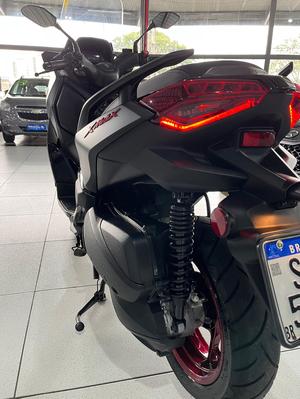 XMAX 250 CONNECTED ABS 