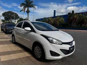 Duas Pistas Automóveis HB20