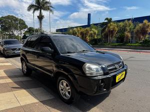 Duas Pistas Automóveis TUCSON