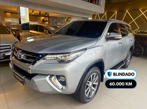TOYOTA HILUX SW4 2016