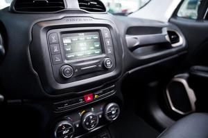 RENEGADE 1.8 16V LONGITUDE