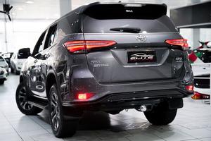 HILUX SW4 2.8 D-4D TURBO DIAMOND 7L 4X4