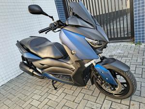 YAMAHA XMAX ABS