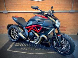 DIAVEL CARBON