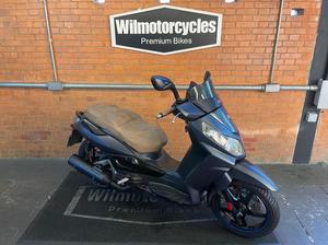 CITYCOM 300i